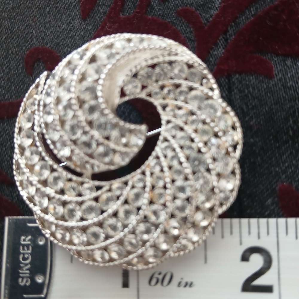 Napier Rhinestone Brooch Pin - Picture 3 of 5